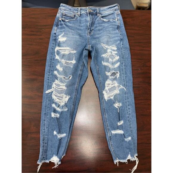 American Eagle Stretch Distressed Mom Jeans Size 4 X-Short - Picture 1 of 9